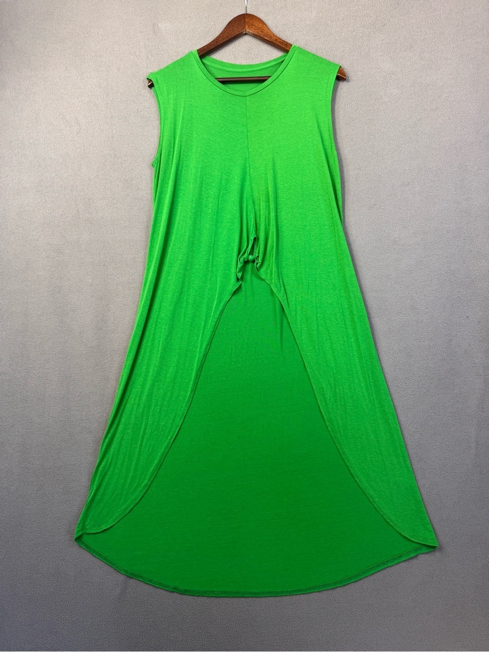 2000’s Bright Kelly Green Sleeveless Knot Front Flowy Asymmetrical Top, L